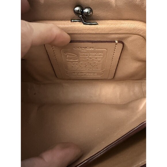 COACH Dinky Genuine Beige Leather Crossbody Bag DK-20215 Kiss Lock Purse NICE - Picture 7 of 16